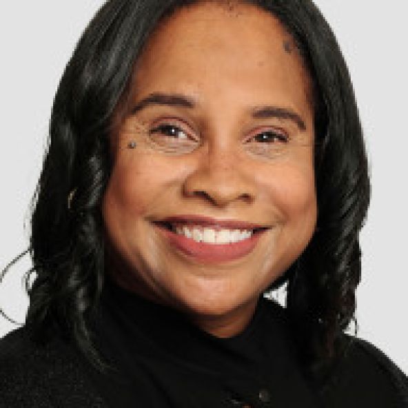 Conseillère du district 8: Virginia Hinch